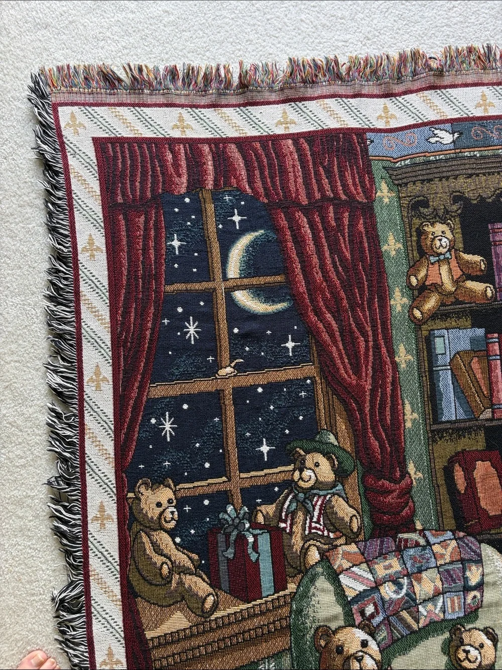 Bear Theme Holiday Throw